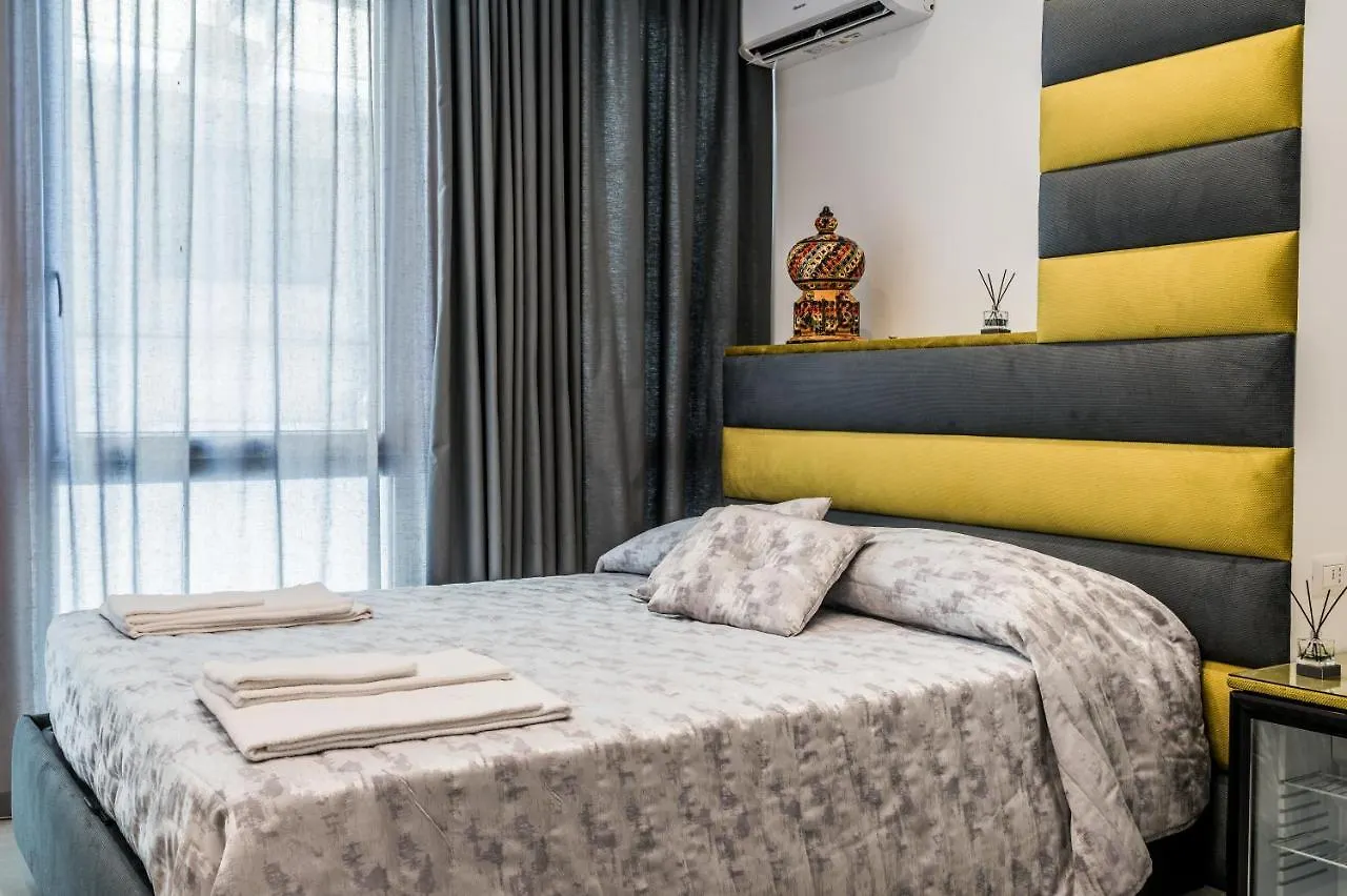 Naples & Love Rooms Gæstehus